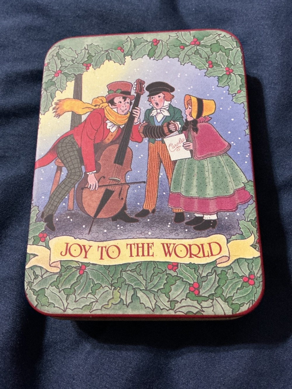 New JOY TO THE WORLD Playing Cards in Decorative Tin